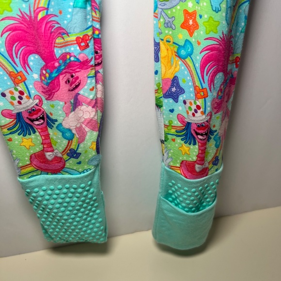 Trolls Sold Out Print Bamboo Bliss Zippy Feet Grips 6/12 Months - Picture 5 of 7